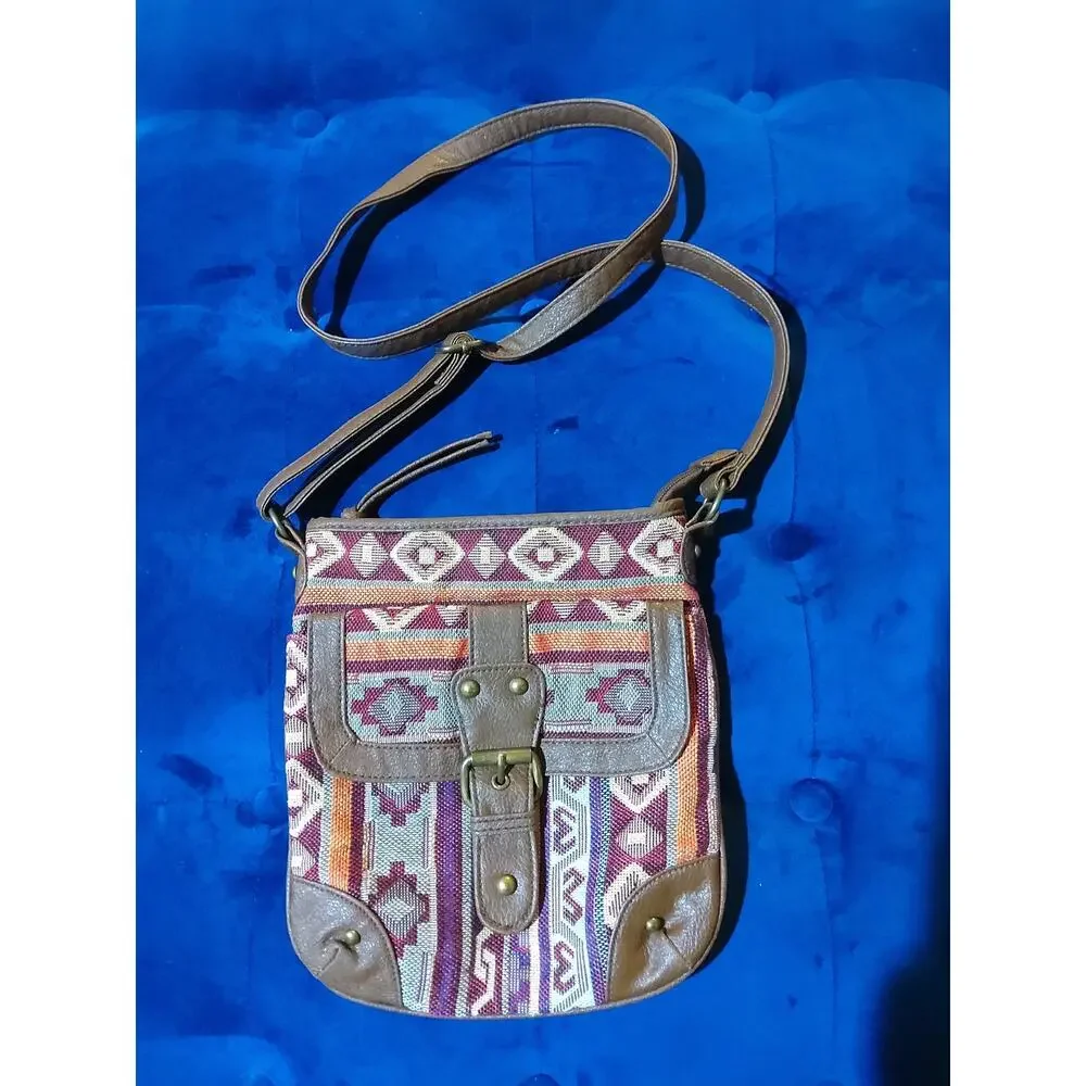 Y2K Rue 21 boho tribal knit leather crossbody earthy hippie 11x10 in adj strap